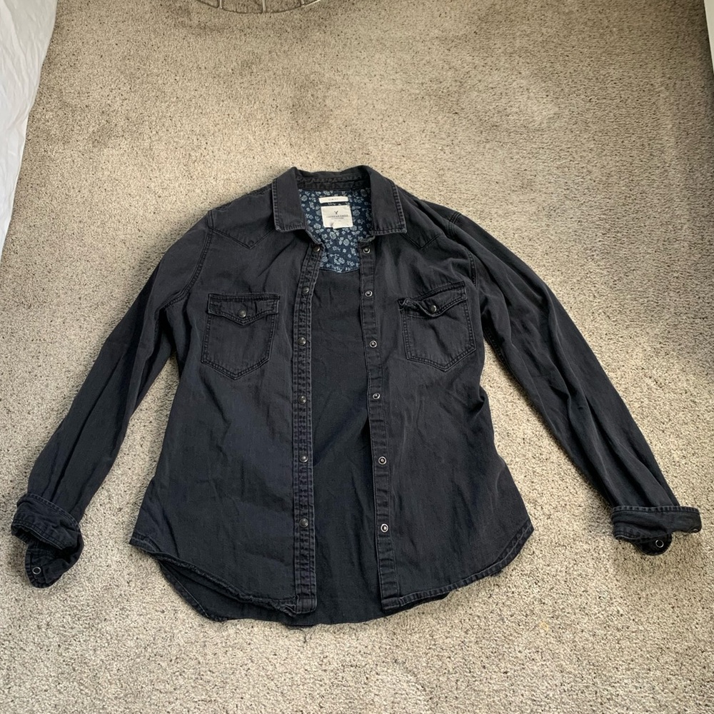 American Eagle button up
